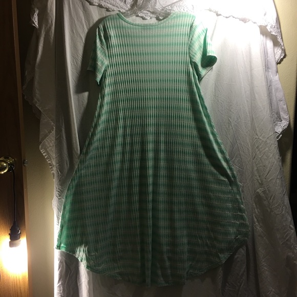 218.  LuLaRoe dress size medium (fits up to XL) - Picture 5 of 8